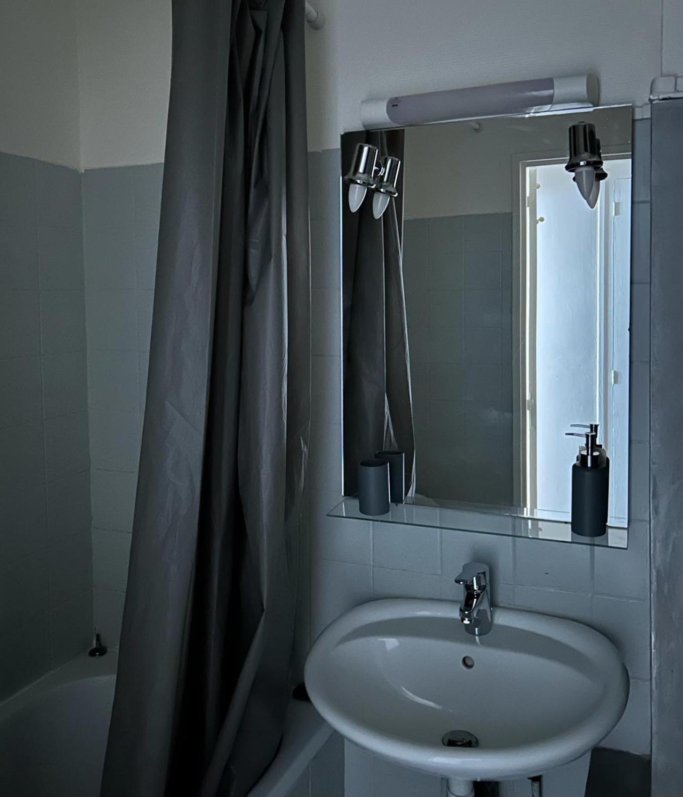 Luxury Appartement Batignole Paris Bagian luar foto